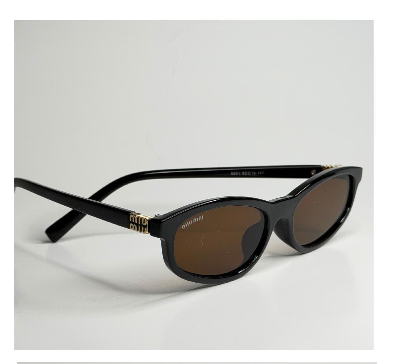 Shield, Preto, Lente Cinza, Acento Dourado